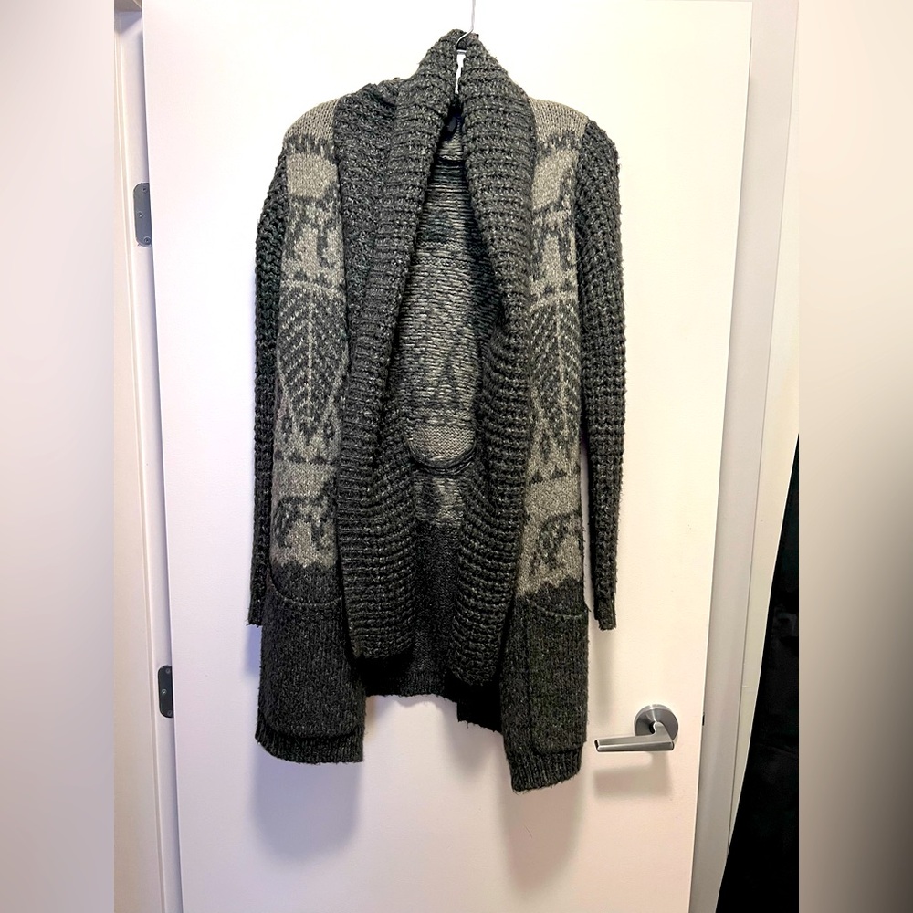 LINE knitwear sweater. Size Mec